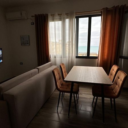Sea View Deluxe Apartment Durres Bagian luar foto